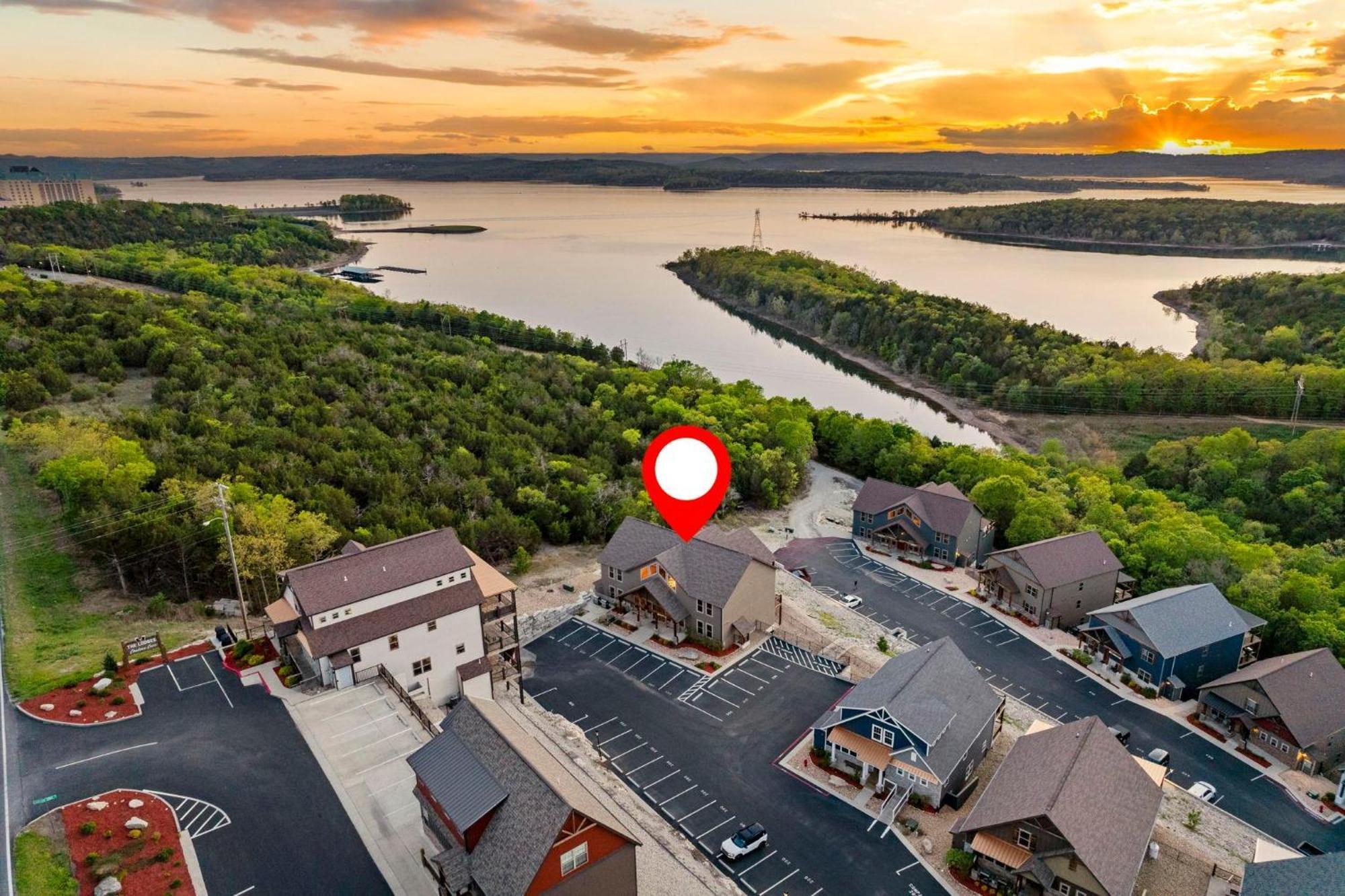 Chateau On The Cove Брэнсон Экстерьер фото
