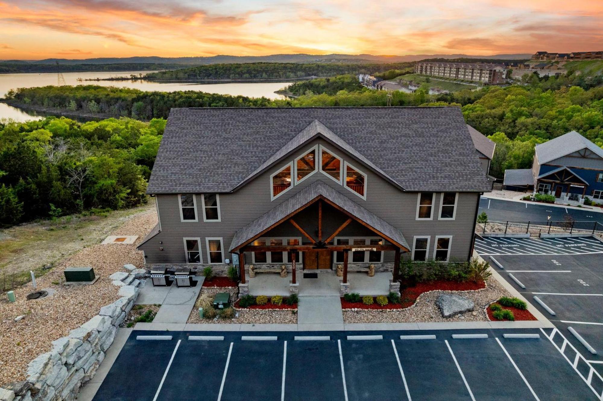 Chateau On The Cove Брэнсон Экстерьер фото